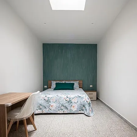 Mola’s Square House-3